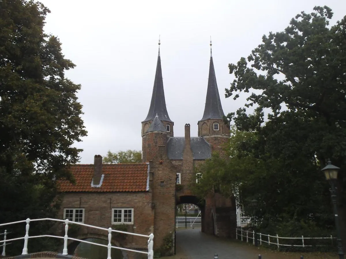 Bea & Blue 3*, Delft